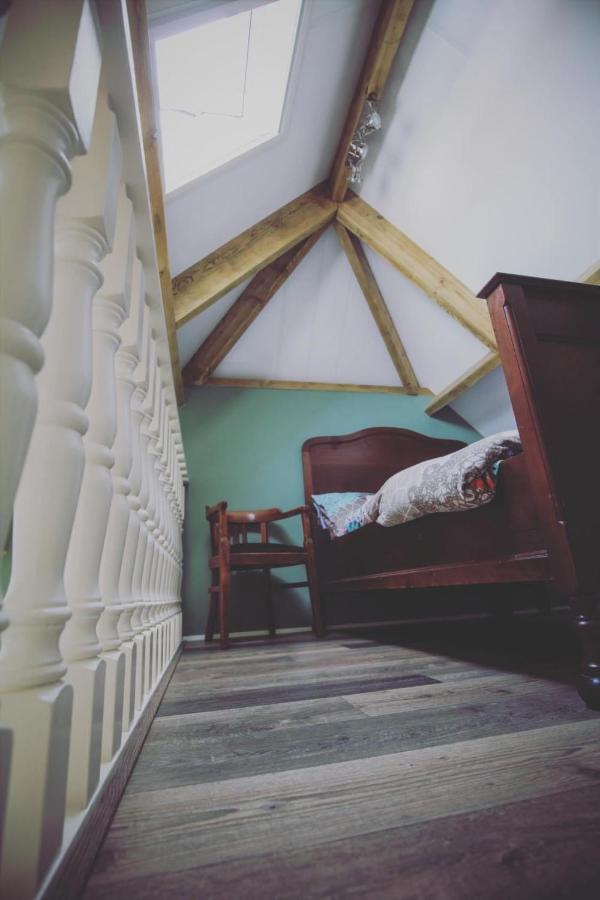B&B Zaligheid Zwaluwe Esterno foto
